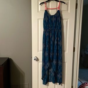 Cute maxi dress with hi-lo front
